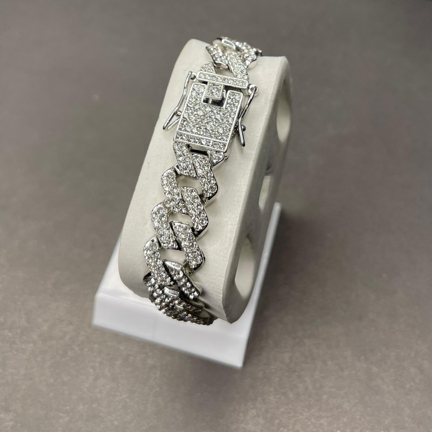 ⚪White Moon Set: Chain & Bracelet