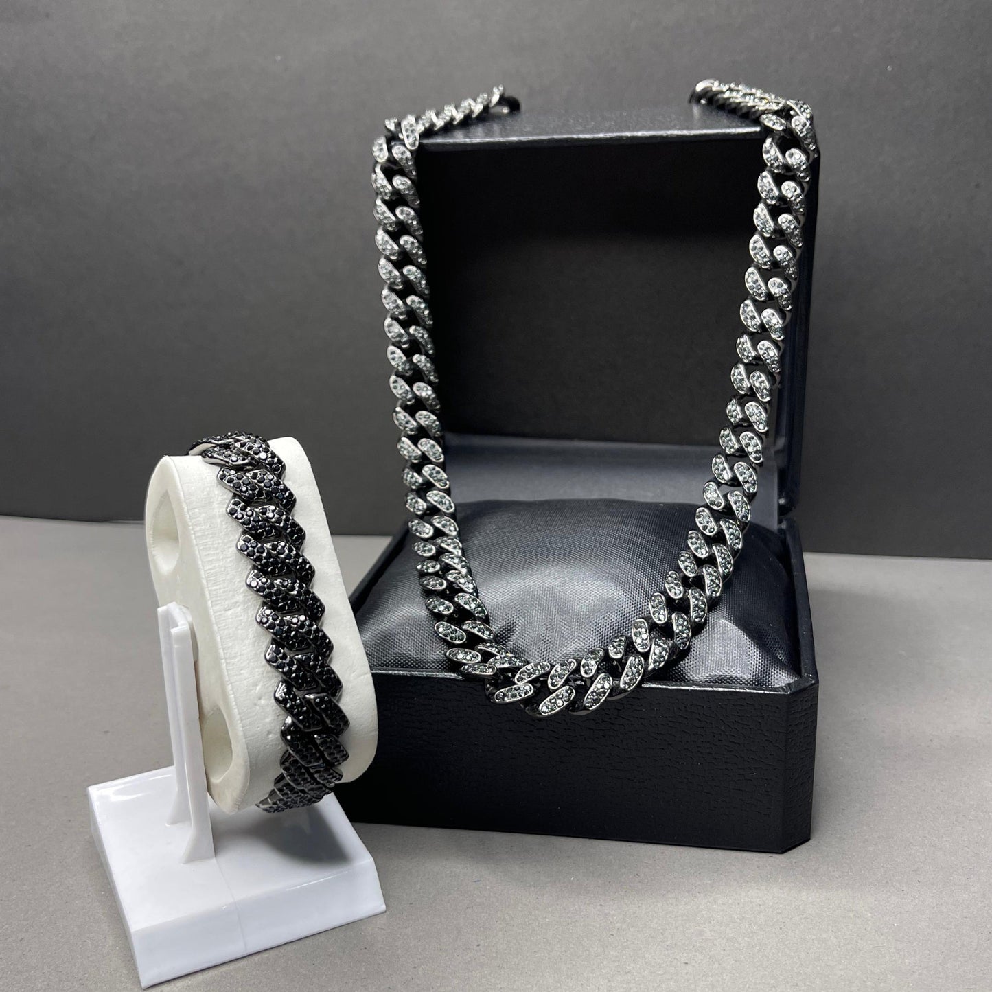 ⚫Black Moon Set: Chain & Bracelet