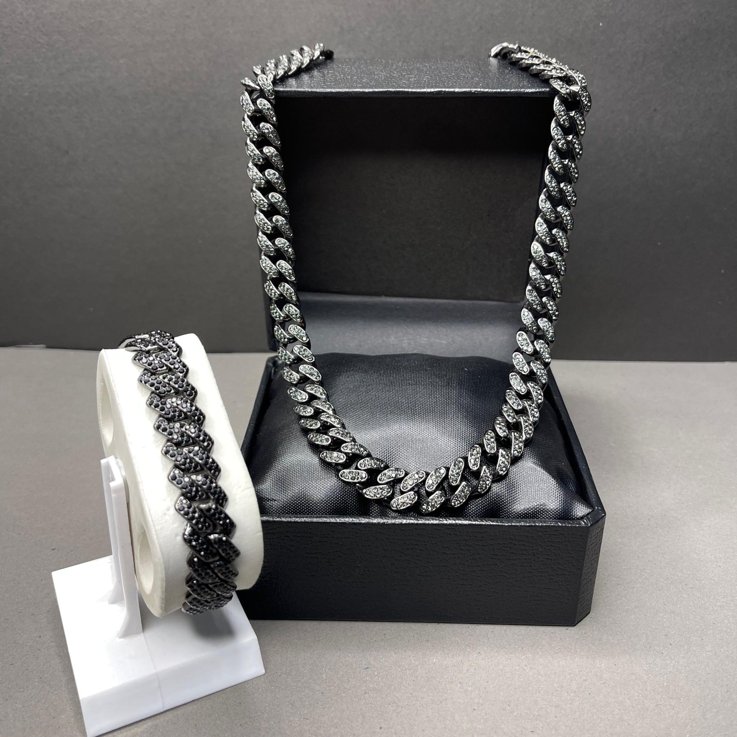 ⚫Black Moon Set: Chain & Bracelet